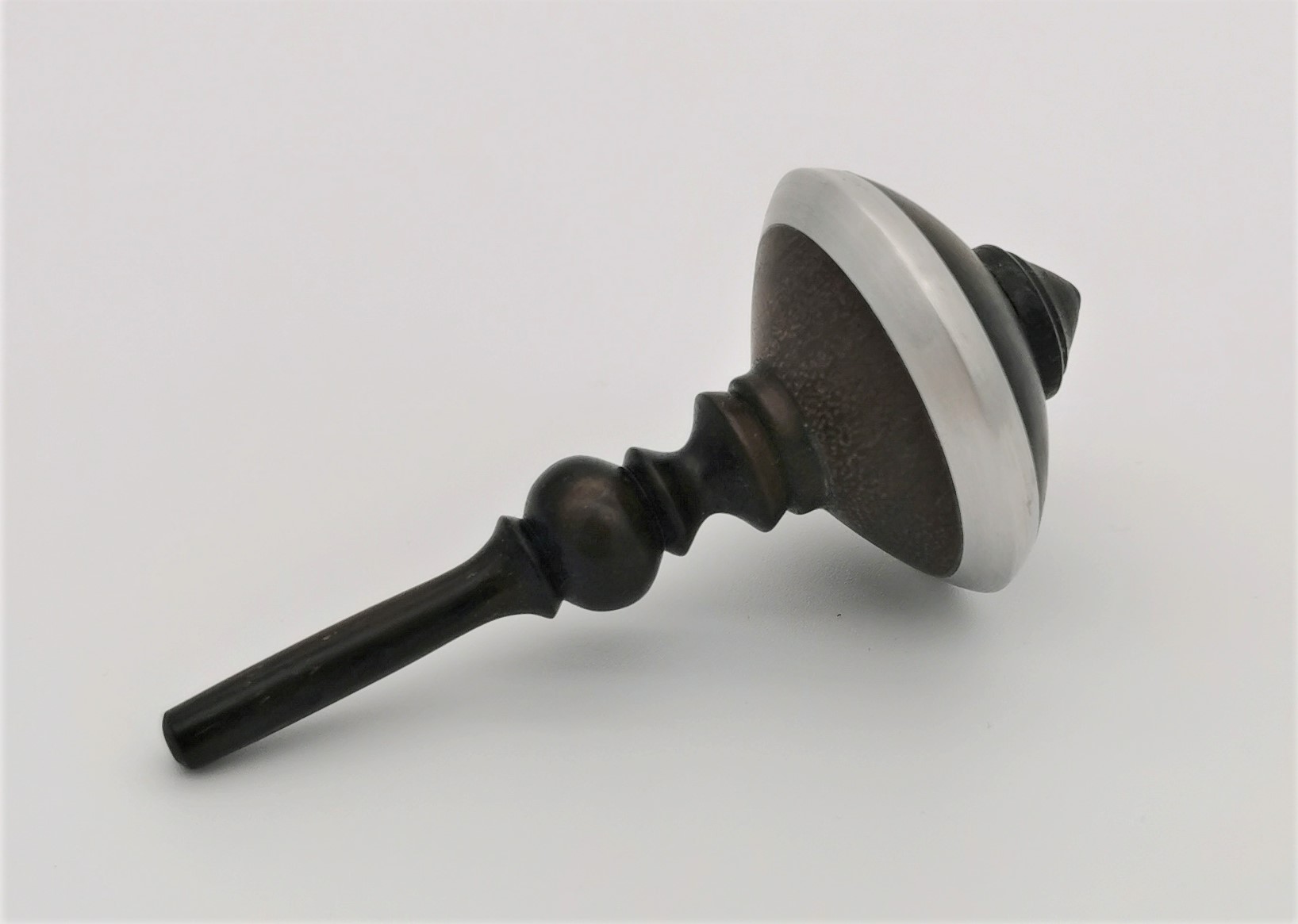 Makassar Kreisel (Amaranth und Aluminium) – Bild 6