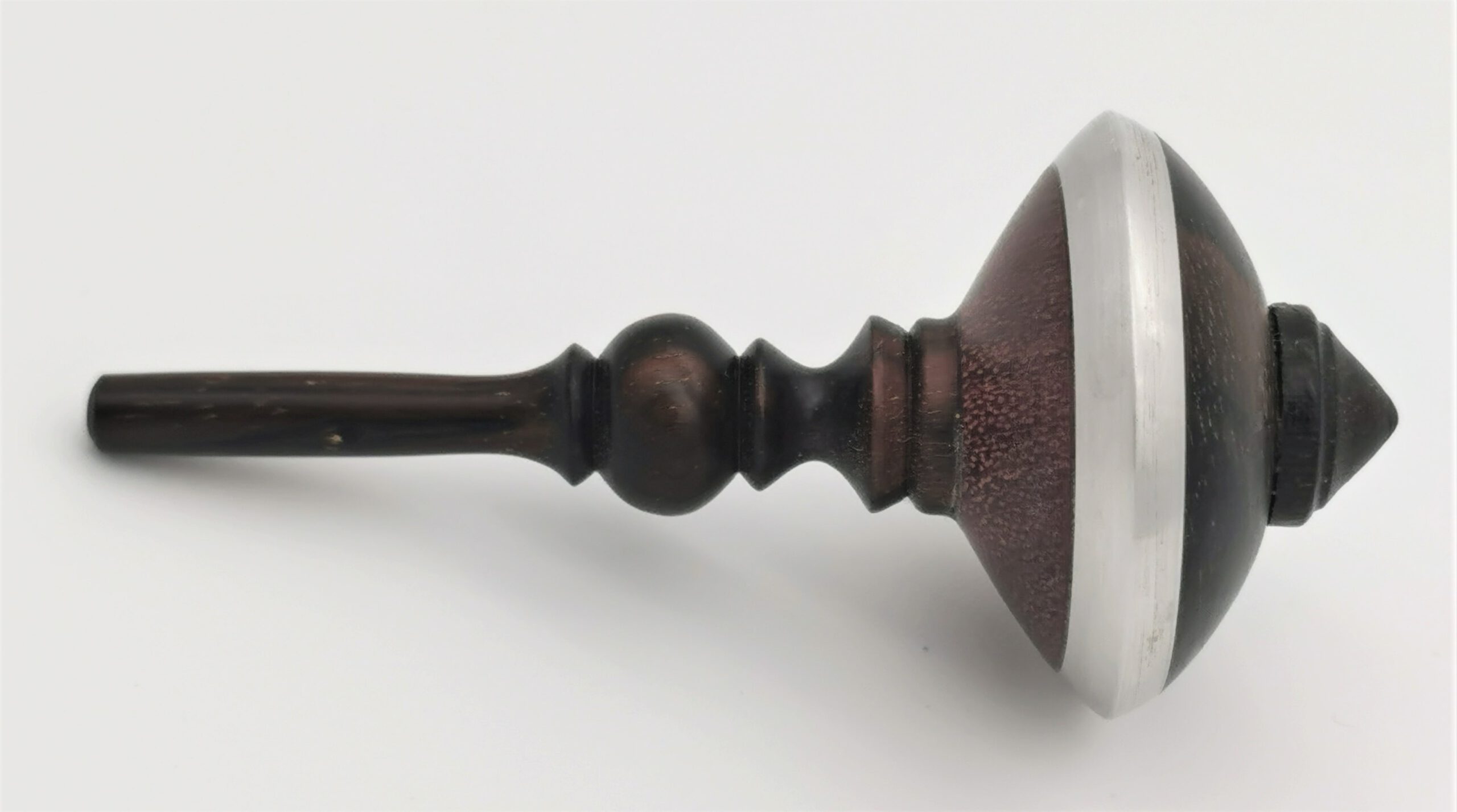 Makassar Kreisel (Amaranth und Aluminium) – Bild 7