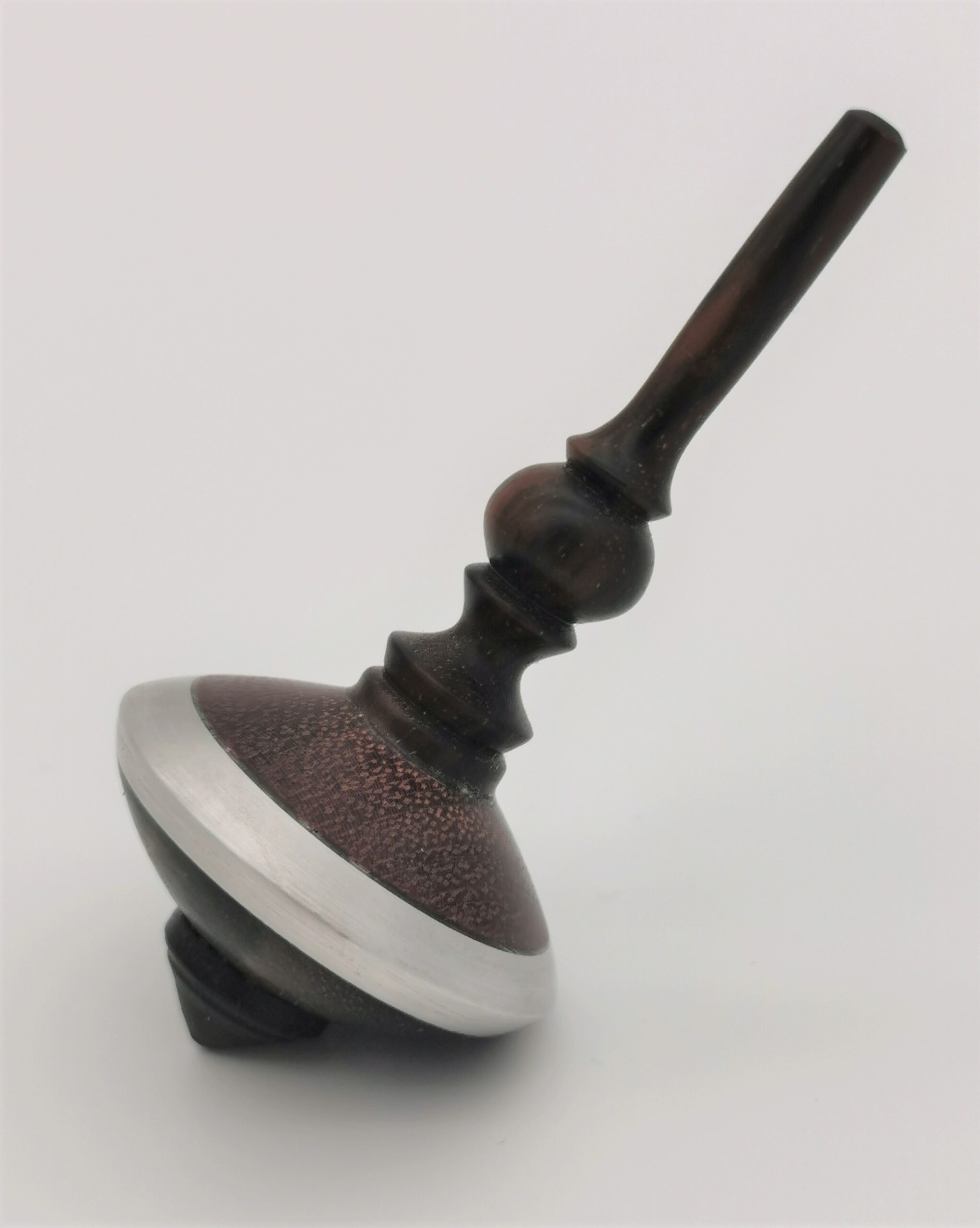 Makassar Kreisel (Amaranth und Aluminium) – Bild 3