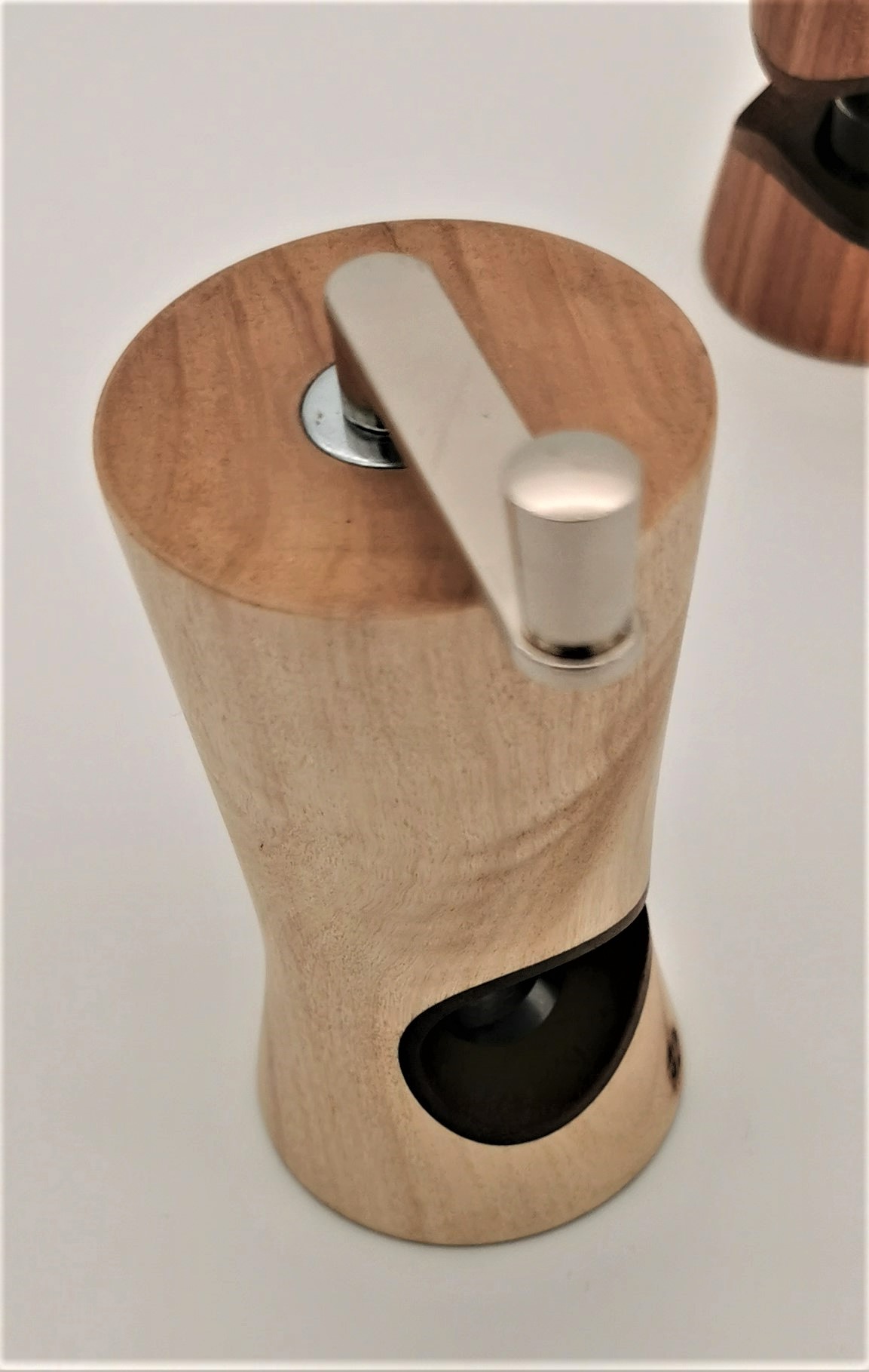 Muskatmühle Maserpappel – Bild 2