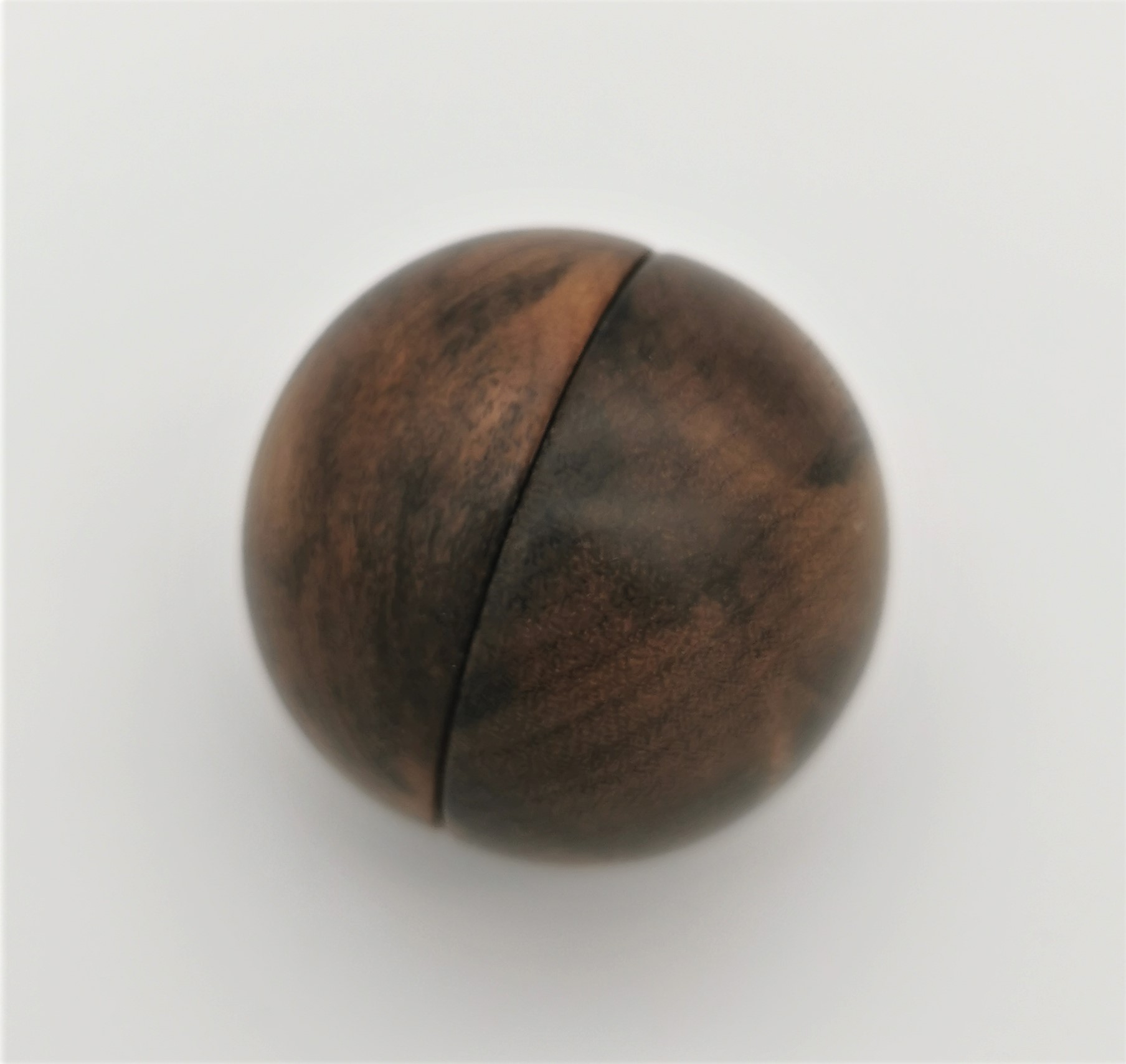 Nussbaum Dose (Kugel) – Bild 3